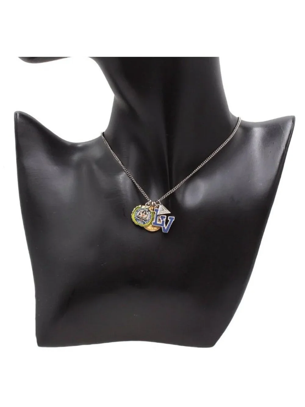 Louis Vuitton Collier Charms League Initial Necklace